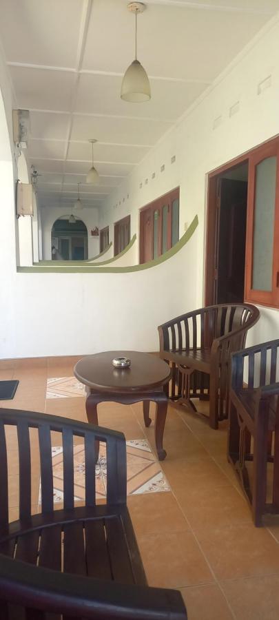 Ocean View Tourist Guest House At Negombo Beach Buitenkant foto