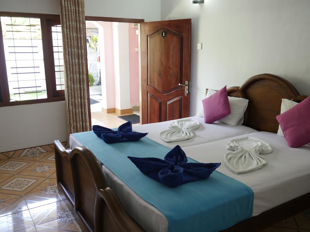 Ocean View Tourist Guest House At Negombo Beach Buitenkant foto